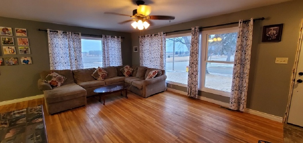 sheldon_245_n_7th_ave Klaassen Realty & Auctions Real Estate and