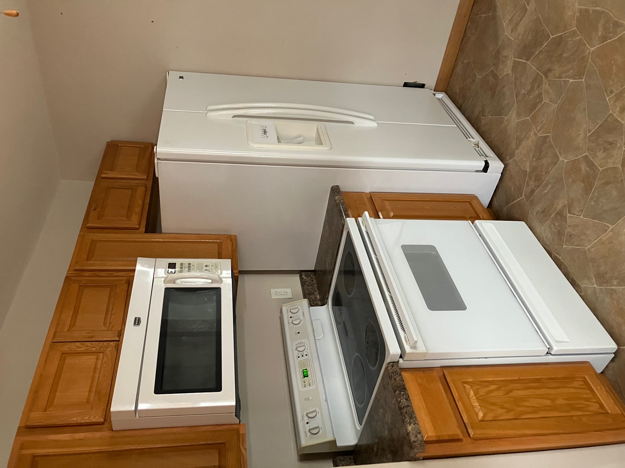 Hartley, 416 E. Maple St Klaassen Realty & Auctions Real Estate and