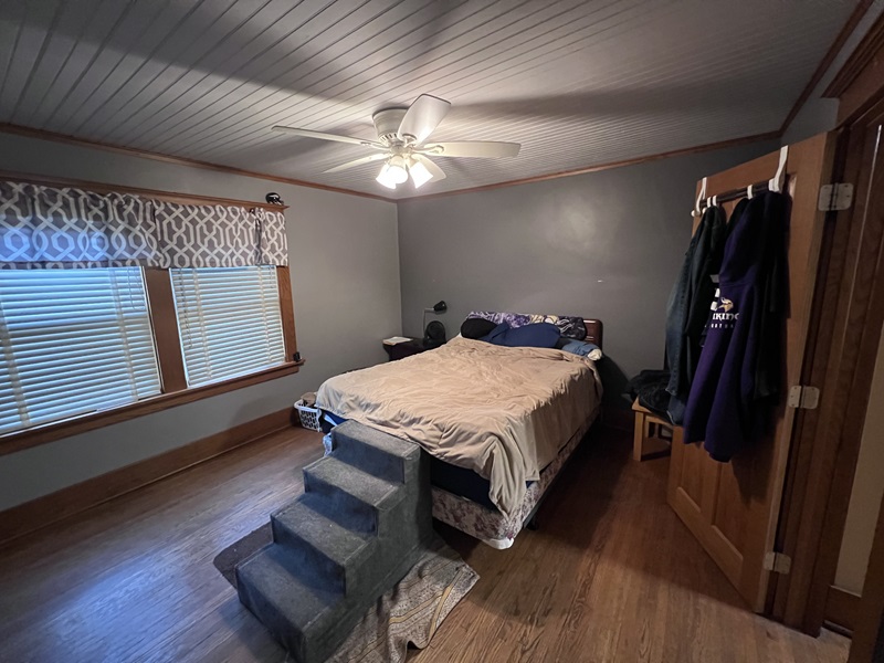 Bedroom 1-1.jpg
