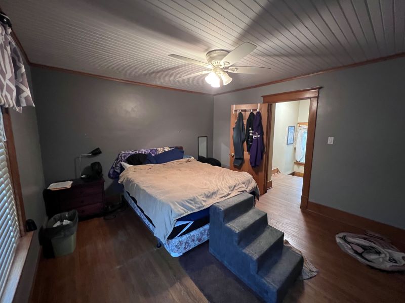 Bedroom 1-2.jpg