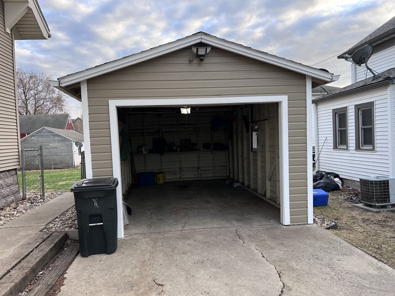 Garage.jpg
